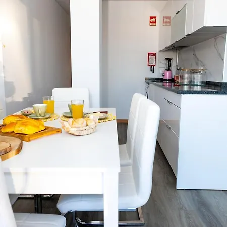 O Cardanho Dos Galfarritos - A Casa Dos Miudos Апартаменты Авейру
